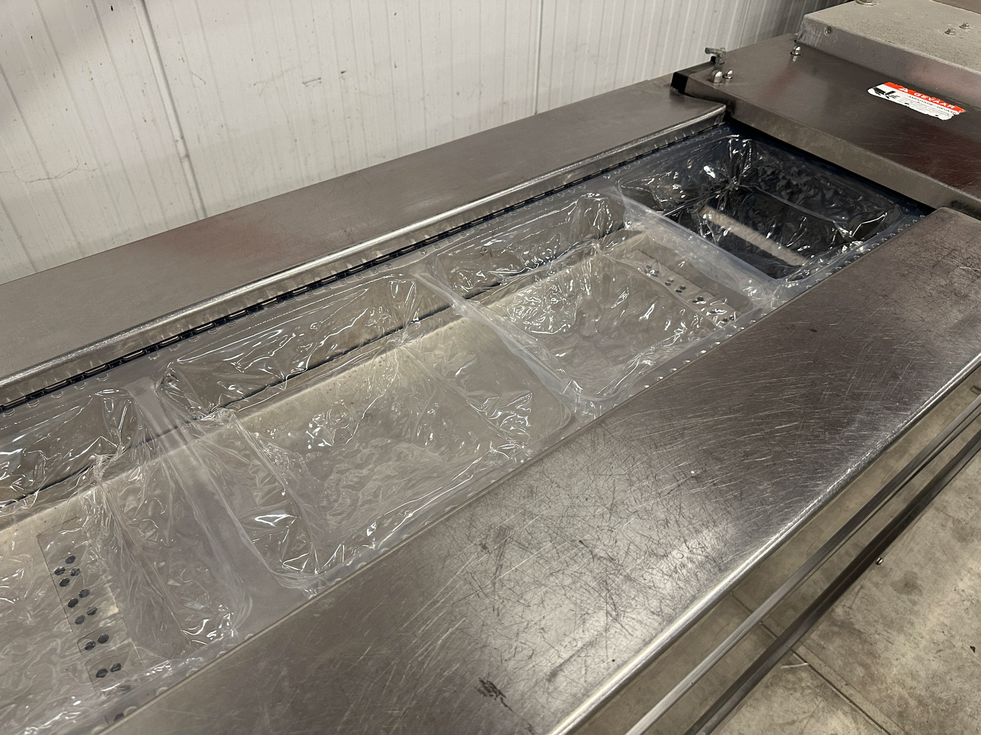 Used 2004 Multivac R140 compact thermoformer