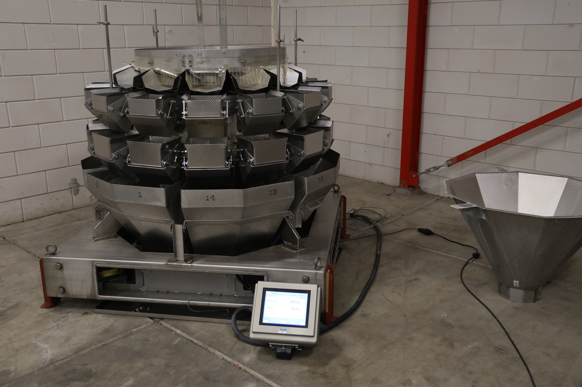 Used Yamato ADW-714-SWH multihead weigher