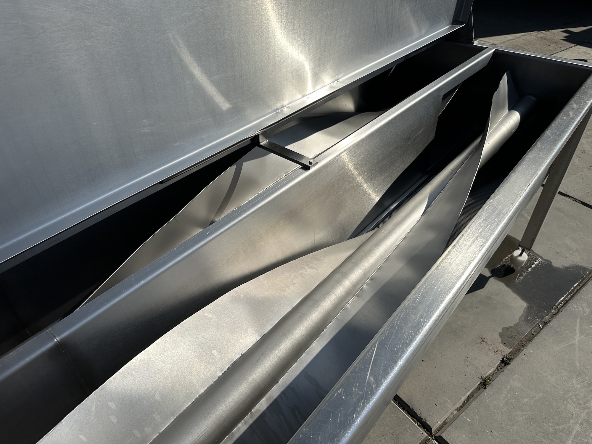 Used Eillert washer for sinking products