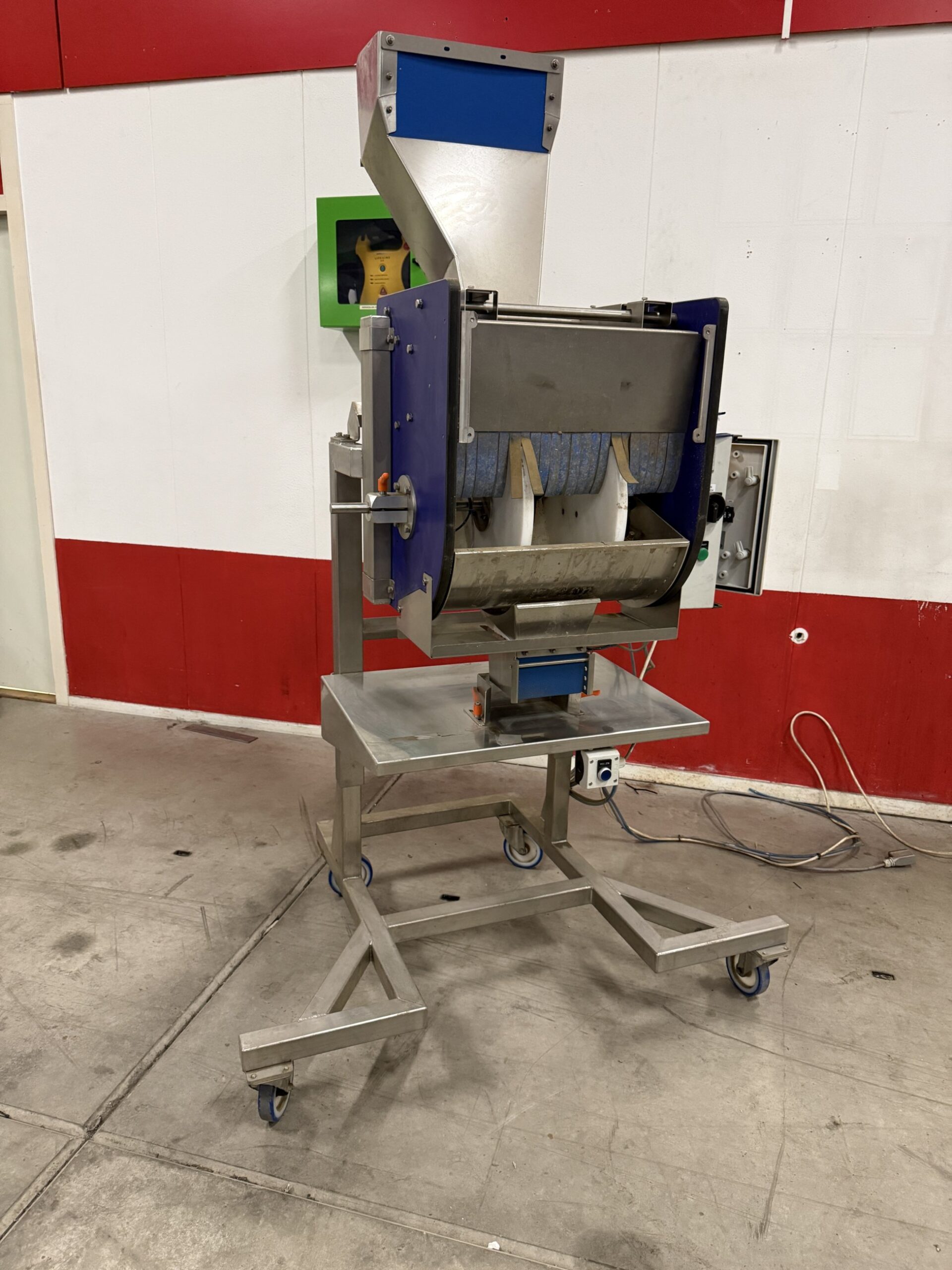 Used 2015 JASA tray filling station for use under a weigher
