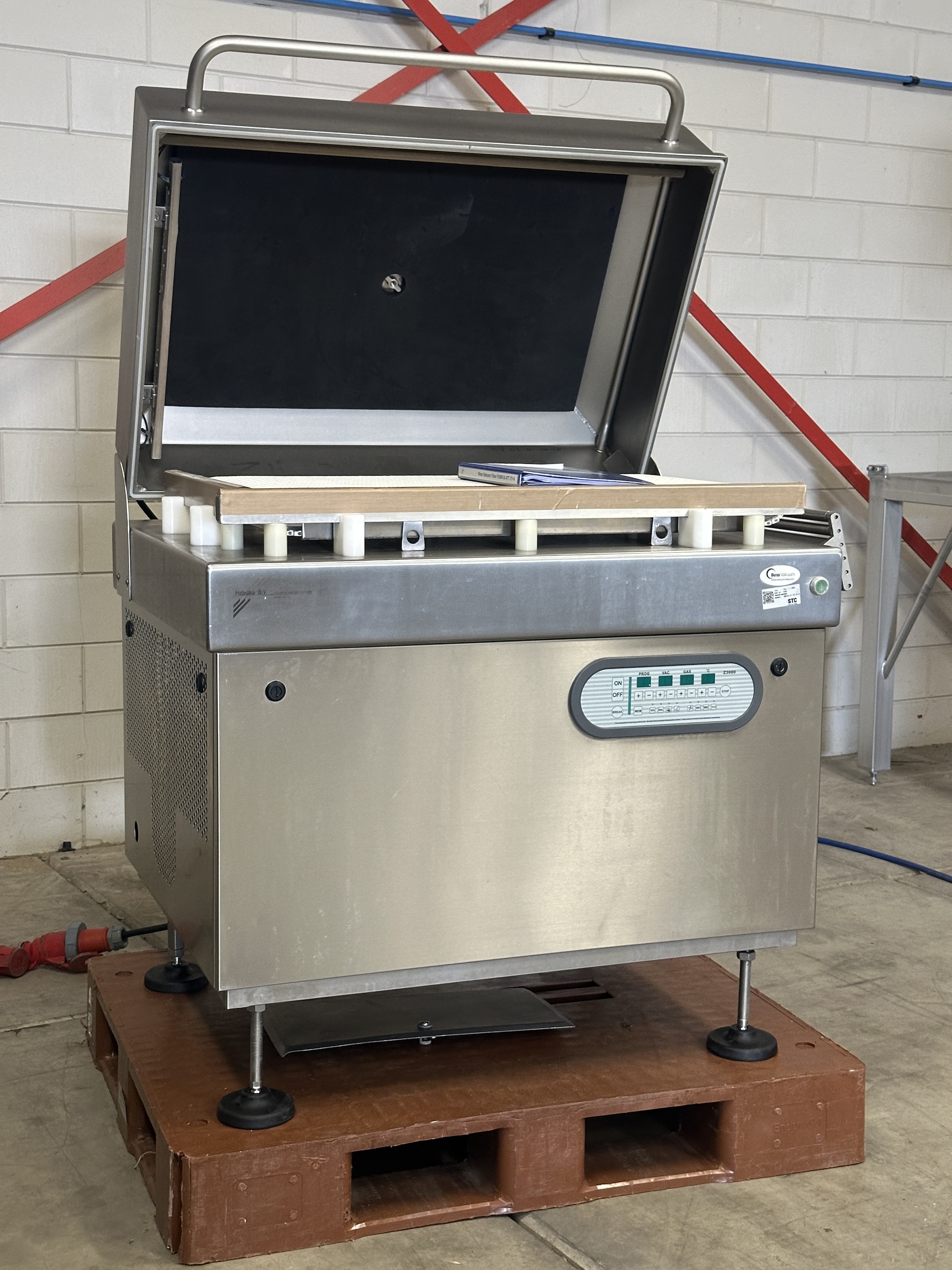 Used 2017 Boss Titan F-1000 Automatic