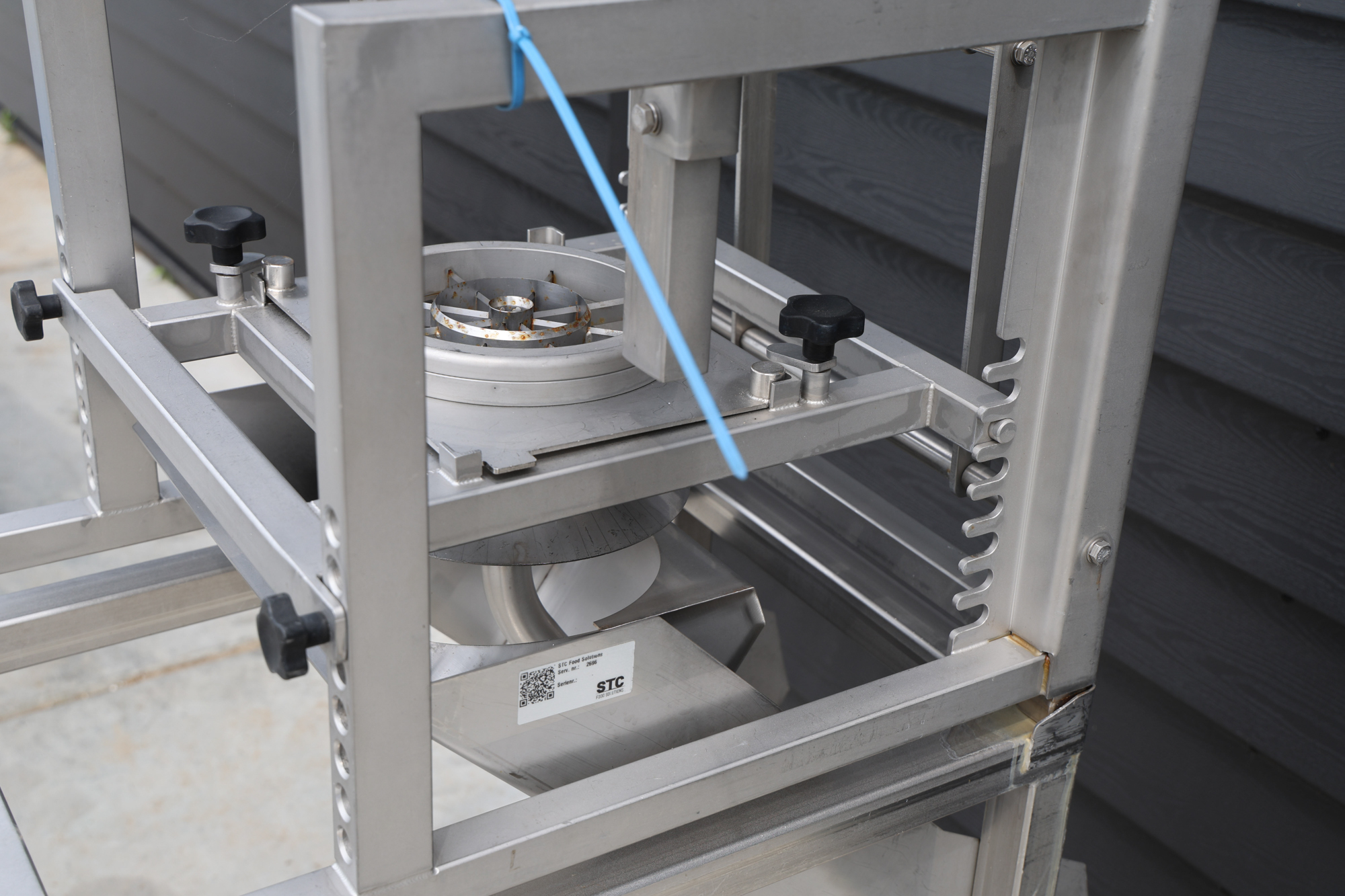 Used STC Manual dicing/ cutting