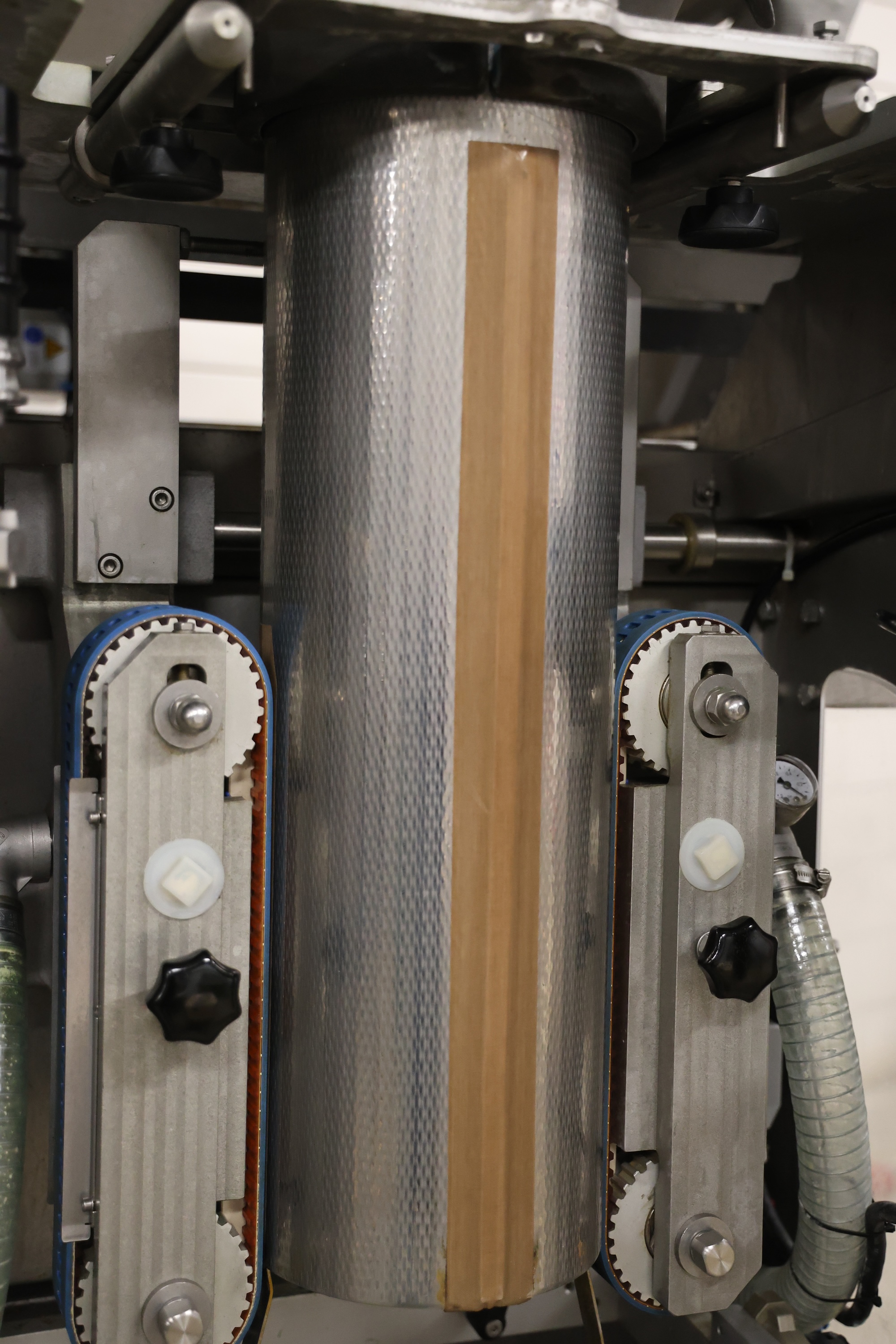 Used 2015 CFS SX400 vertical bagging machine