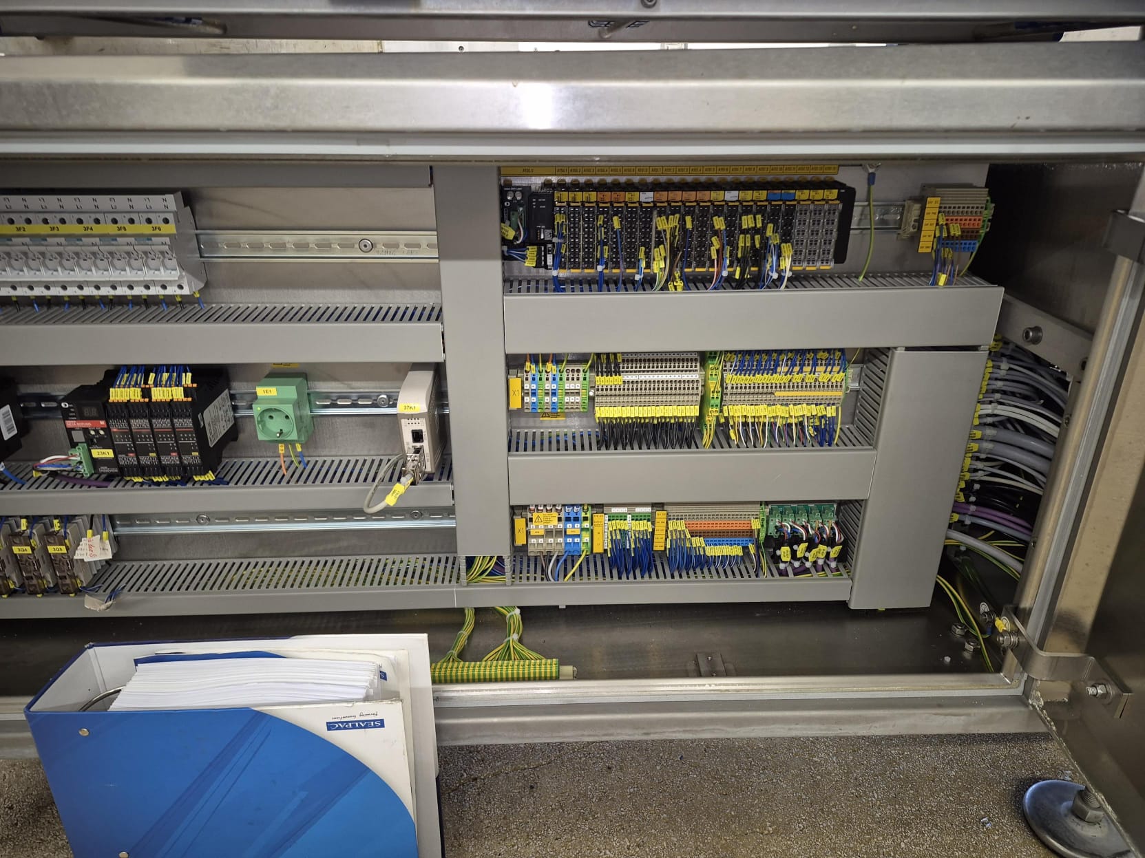 Used 2011 Sealpac A6 tray sealer with triple mould