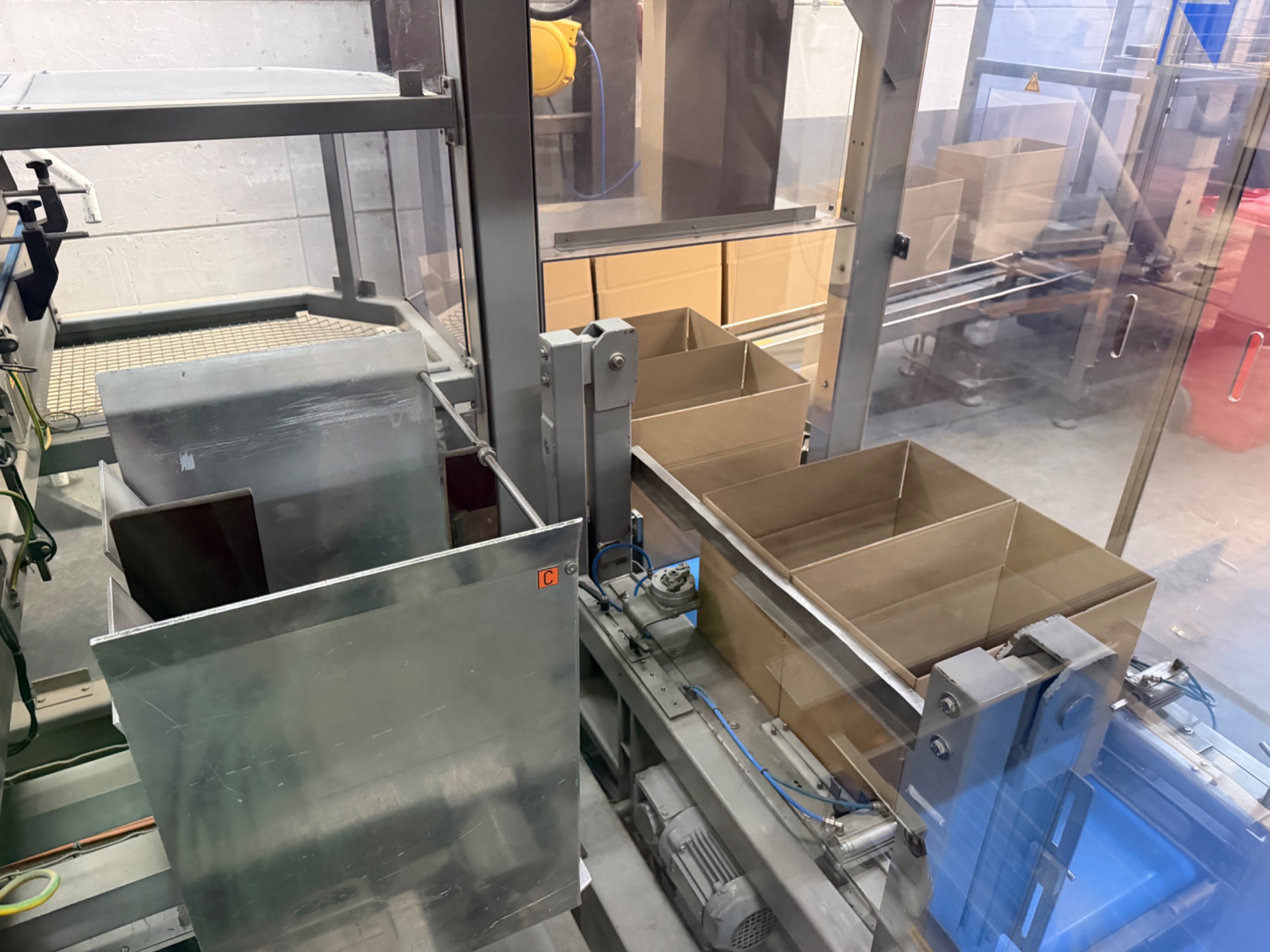 Used Complete weighing, packaging and case packing line with Yamato and GEA SmartPacker SX400