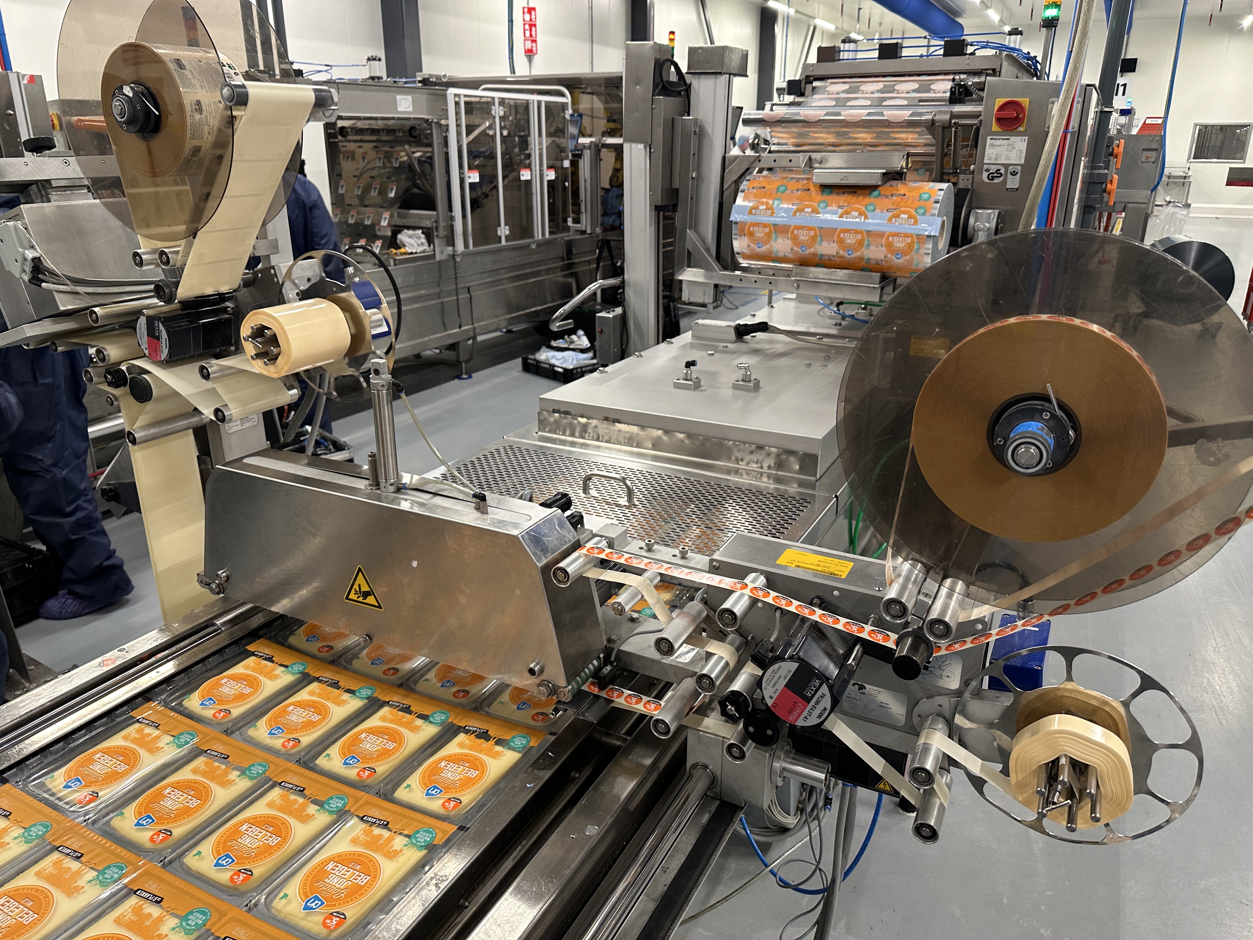 Used Multivac R530 complete line with Weber