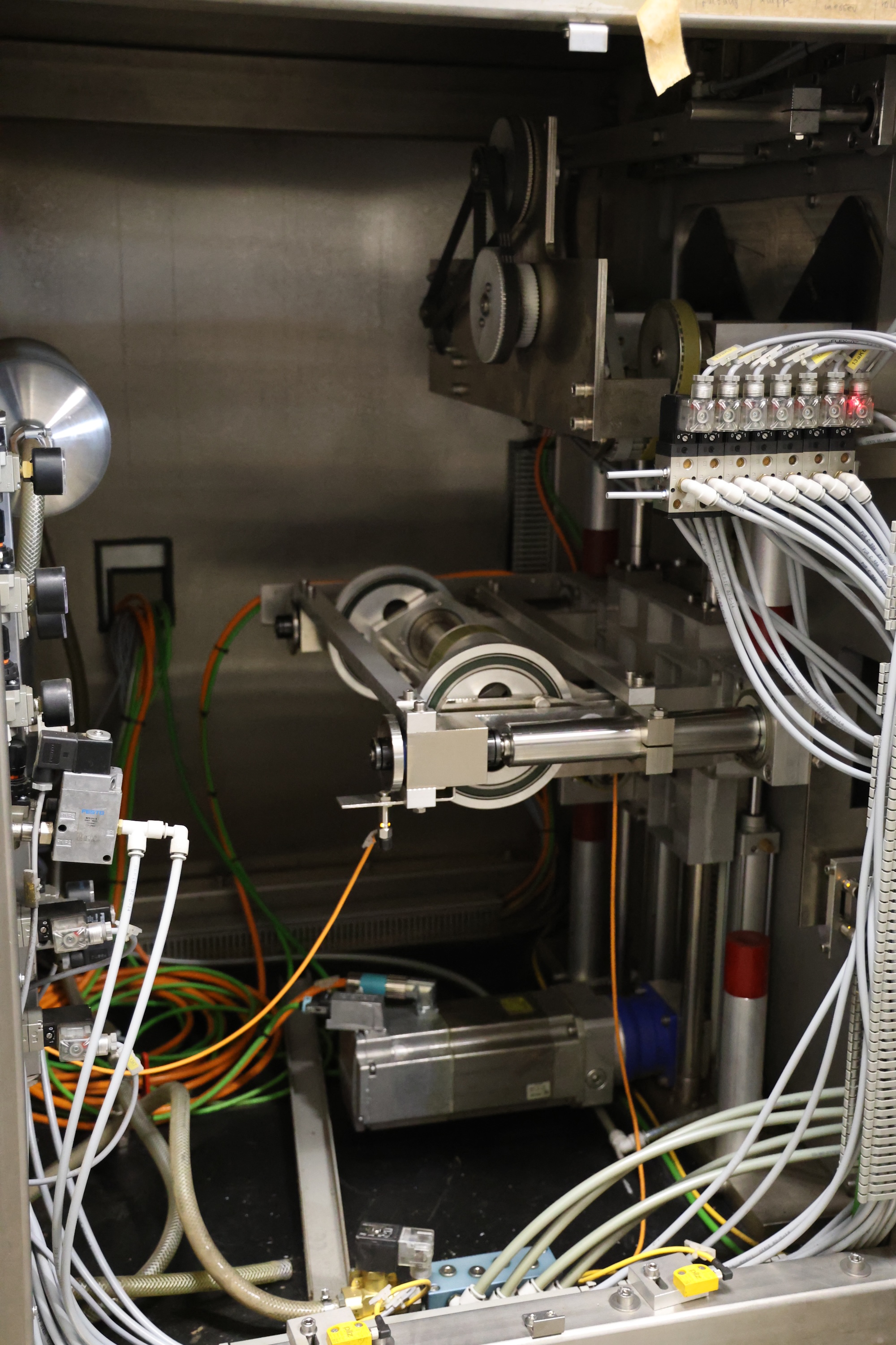 Used 2009 Mepac Heavy Duty vertical packaging machine VSC 420