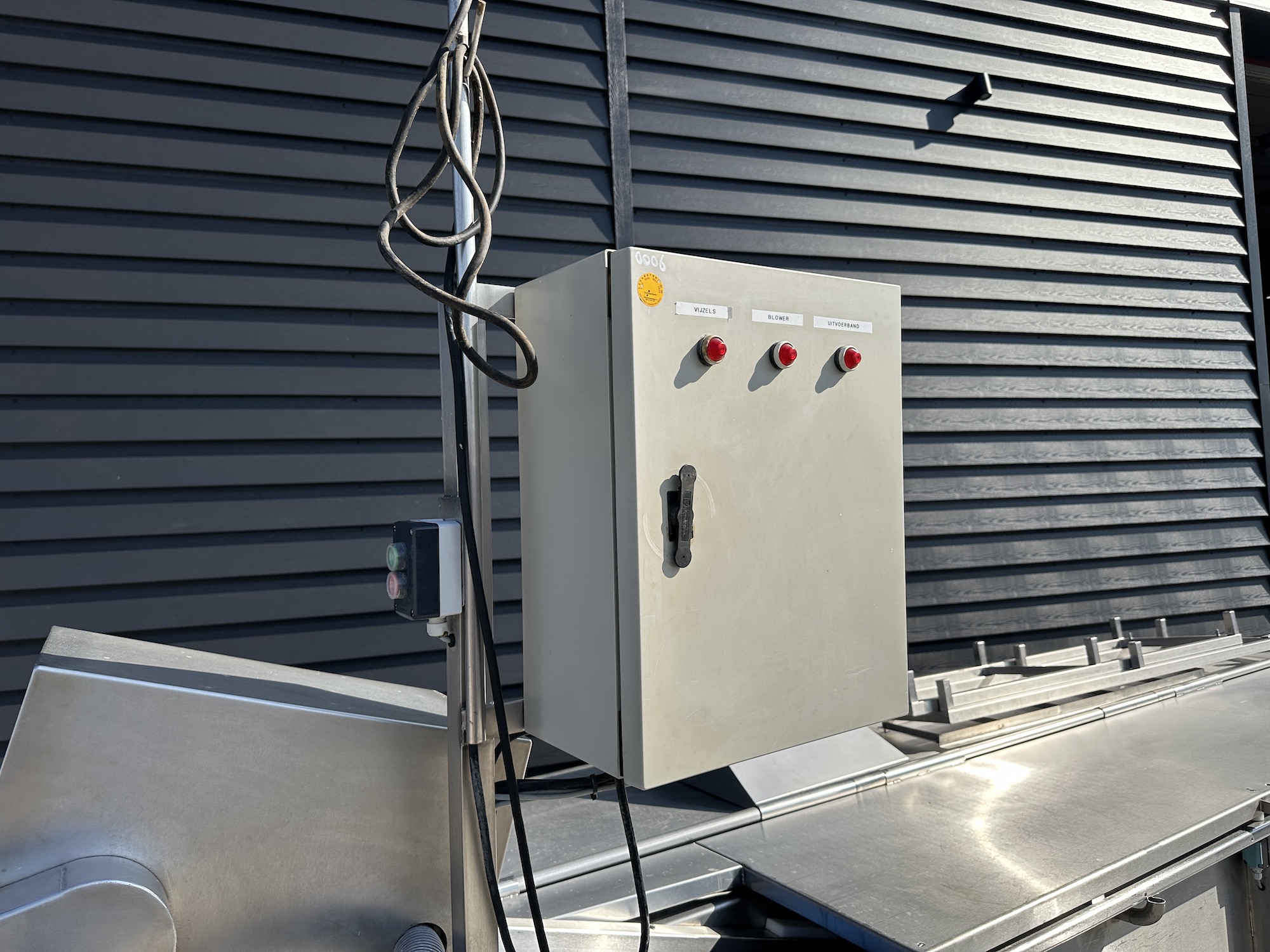 Used Eillert washer for sinking products