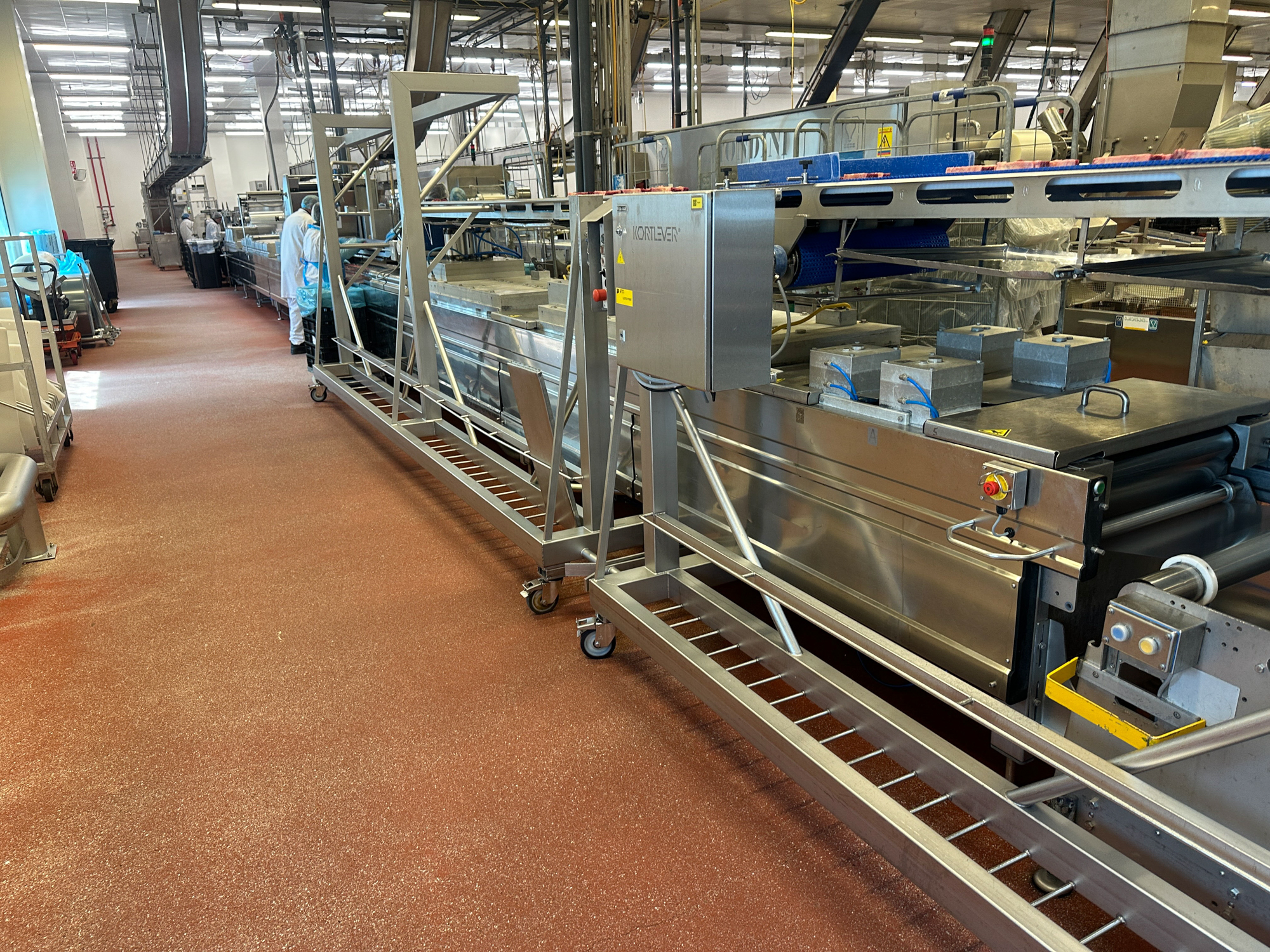 Used 2006 Multivac R570CD skin and MAP thermoformer