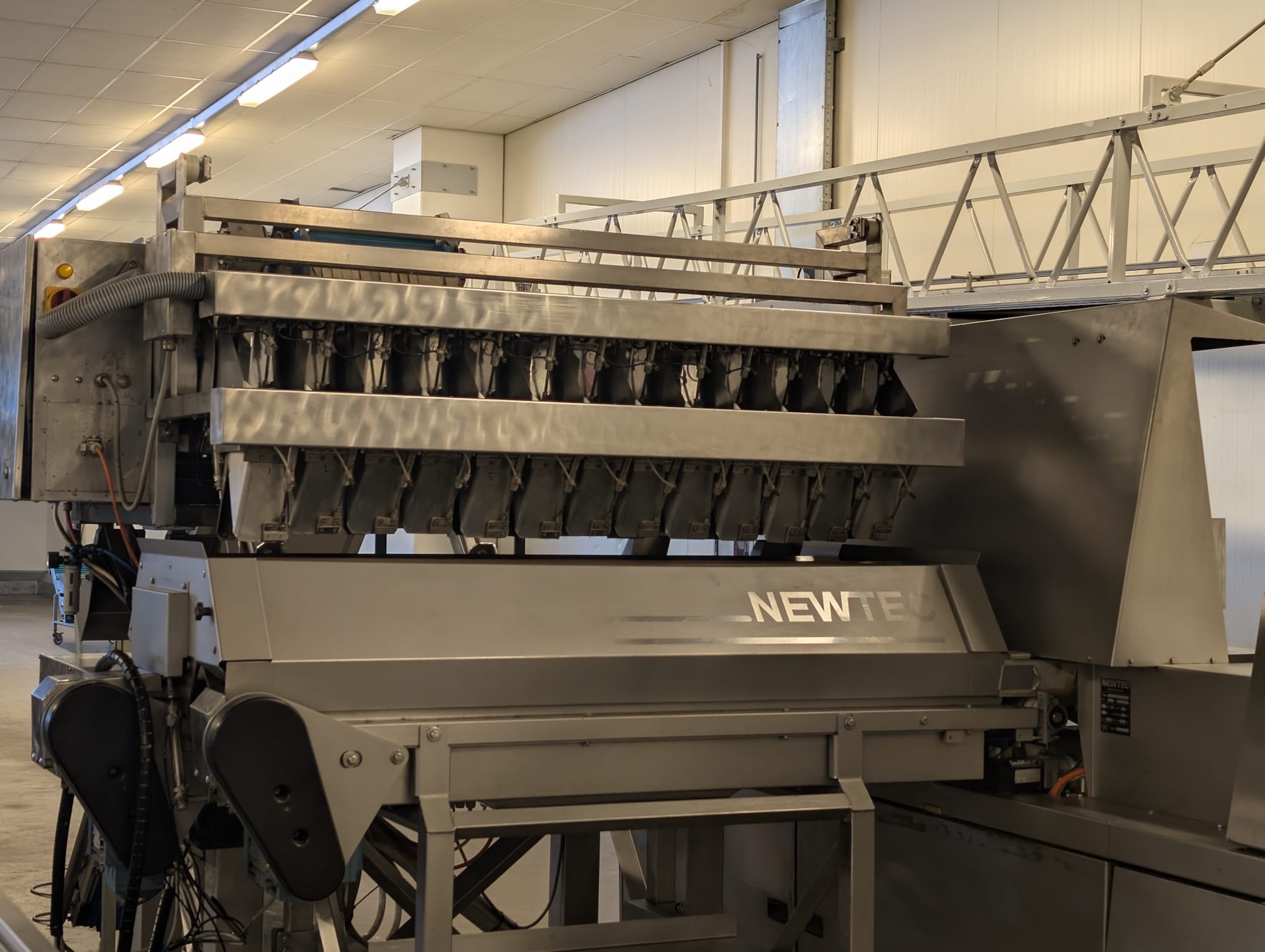 Used Newtec H3013MD Lineair weighing line