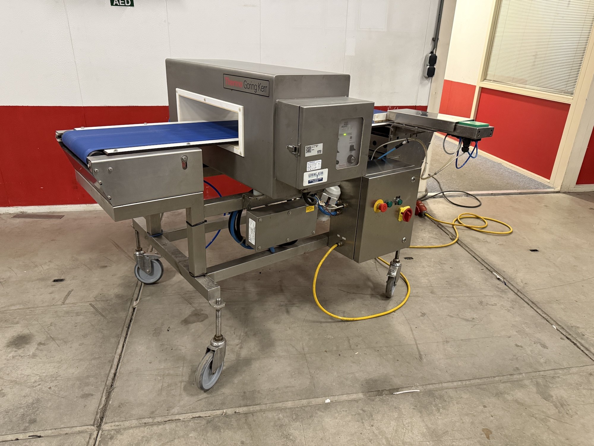 Used Goring Kerr metal detector with conveyor and reject bin