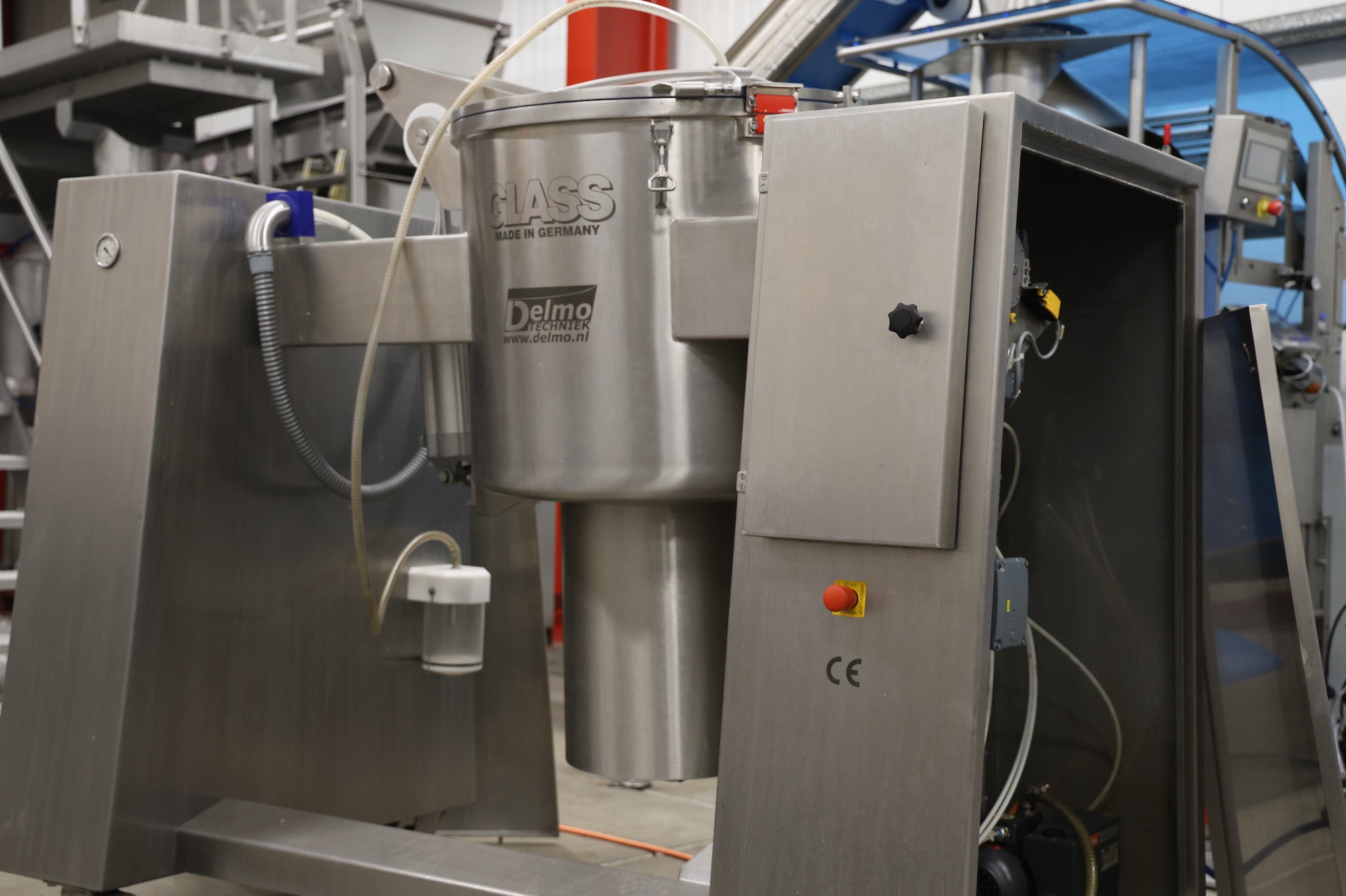 Used 2018 Glass VSM300 vacuum mixer