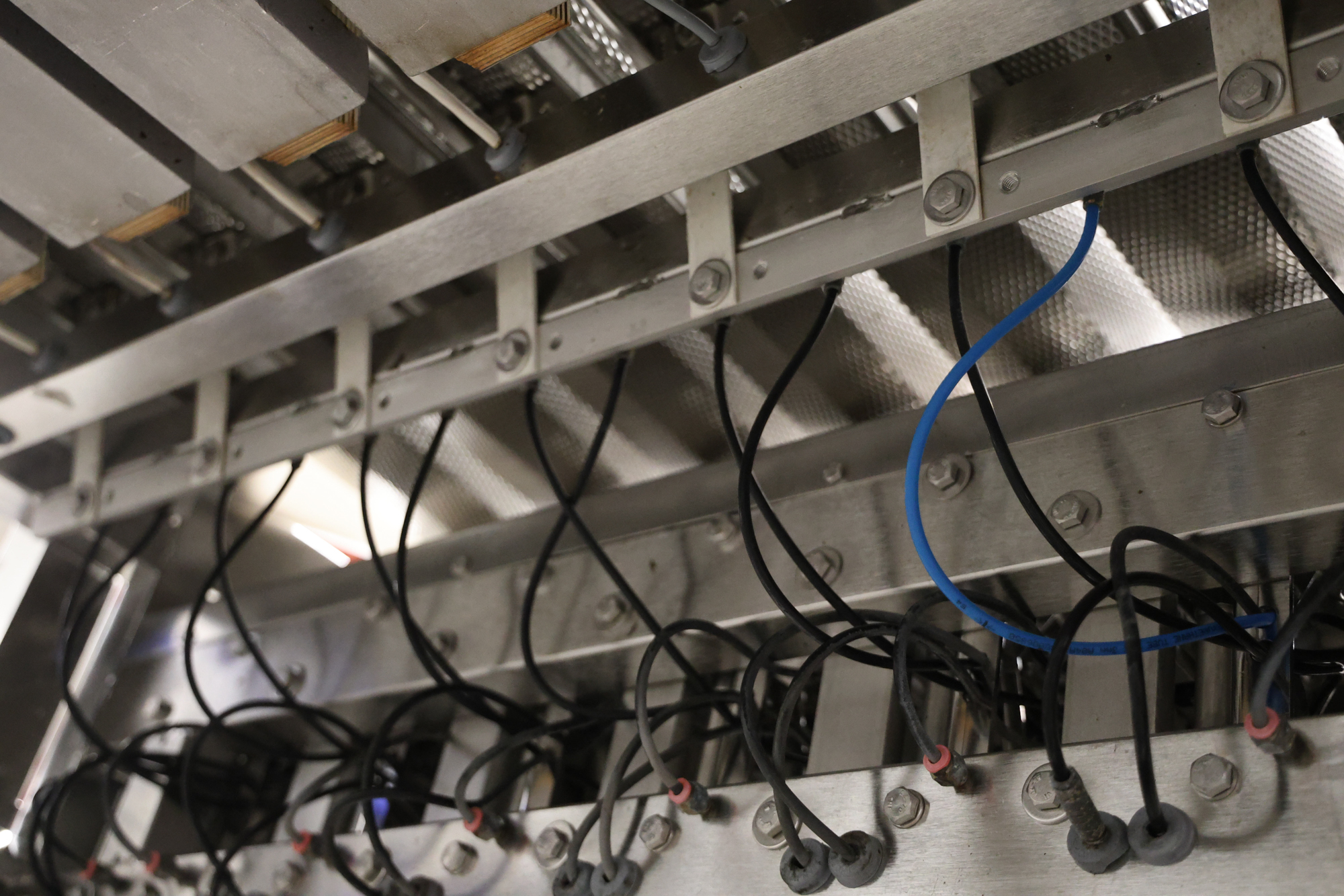 Used Newtec 9 heads weigher