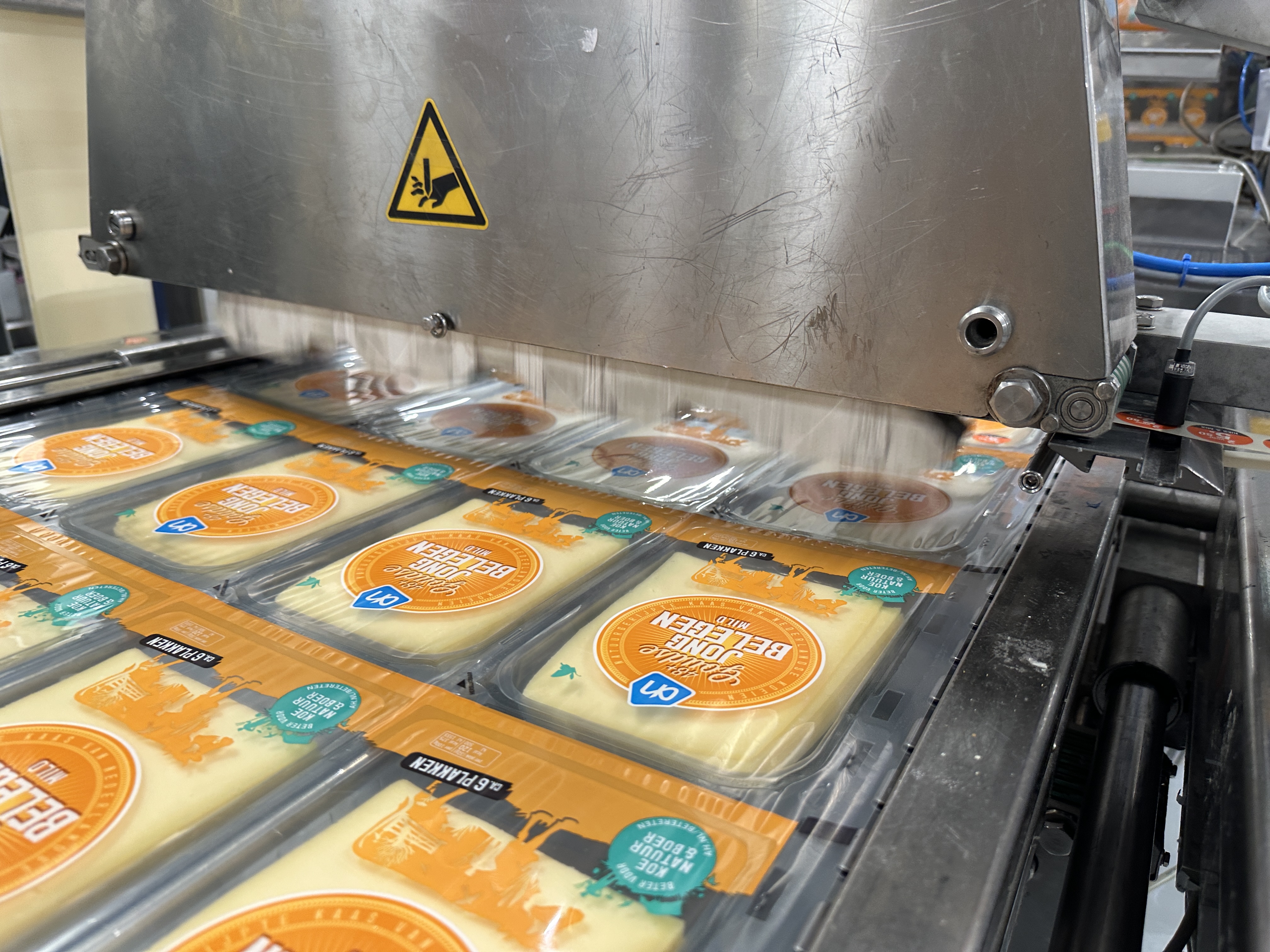 Used Multivac R530 complete line with Weber