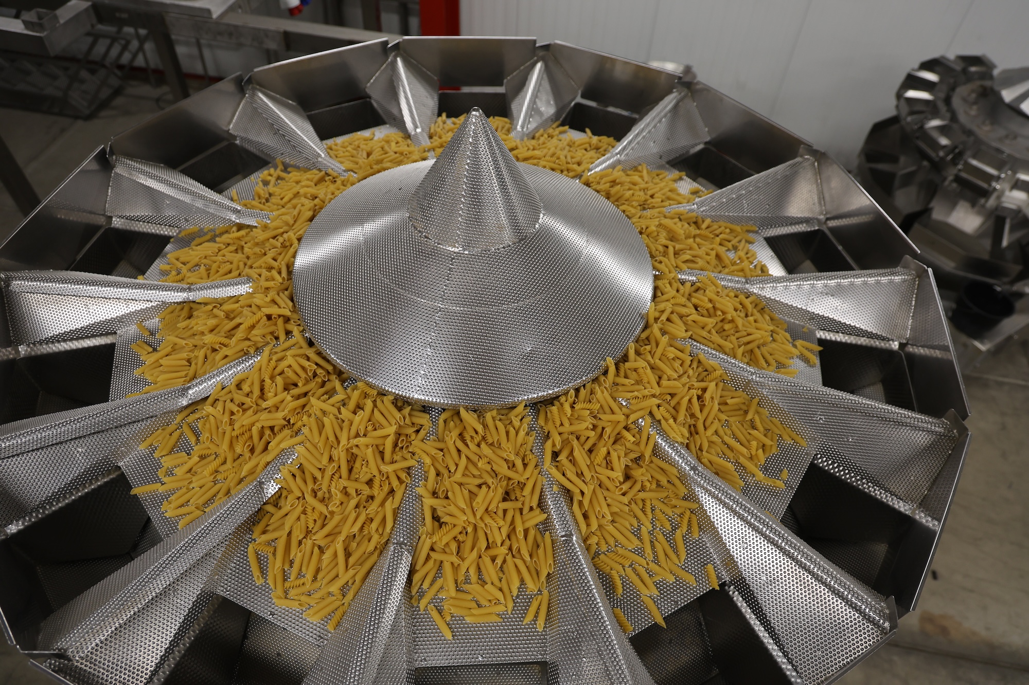 Used Yamato ADW-714-SWH multihead weigher