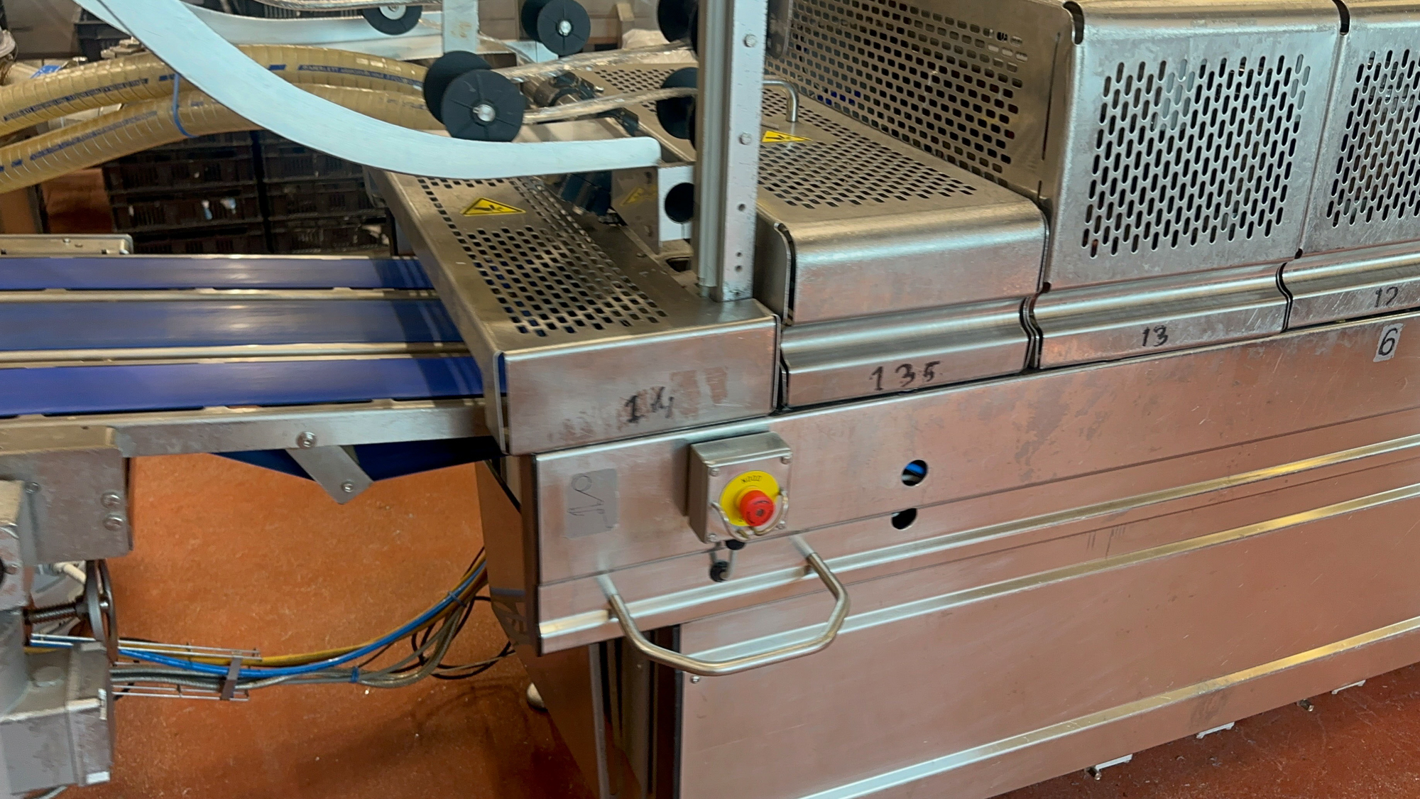 Used 2006 Multivac R570CD skin and MAP thermoformer