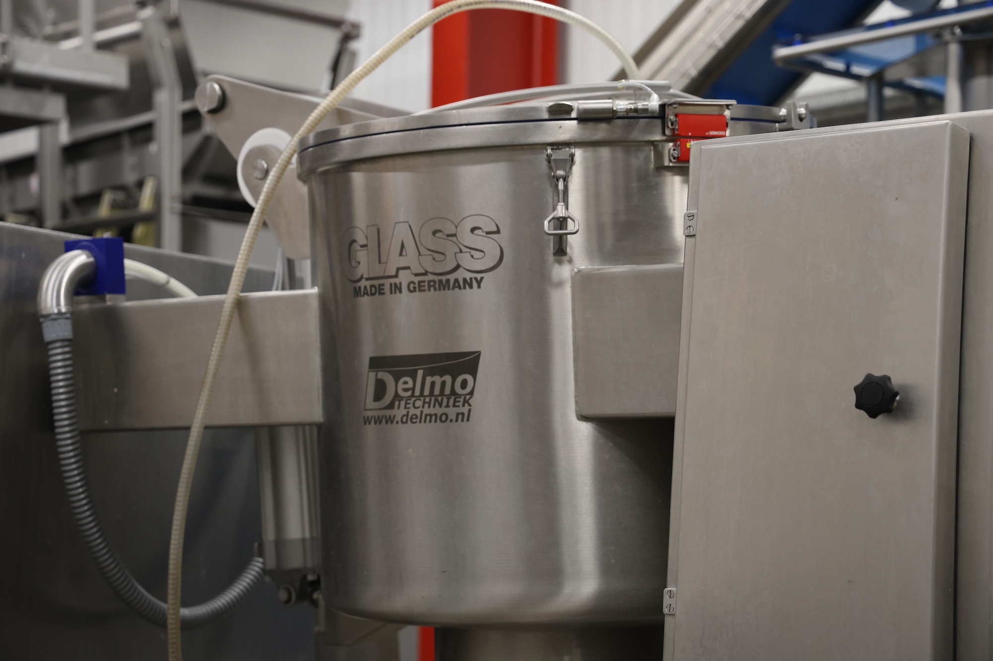 Used 2018 Glass VSM300 vacuum mixer