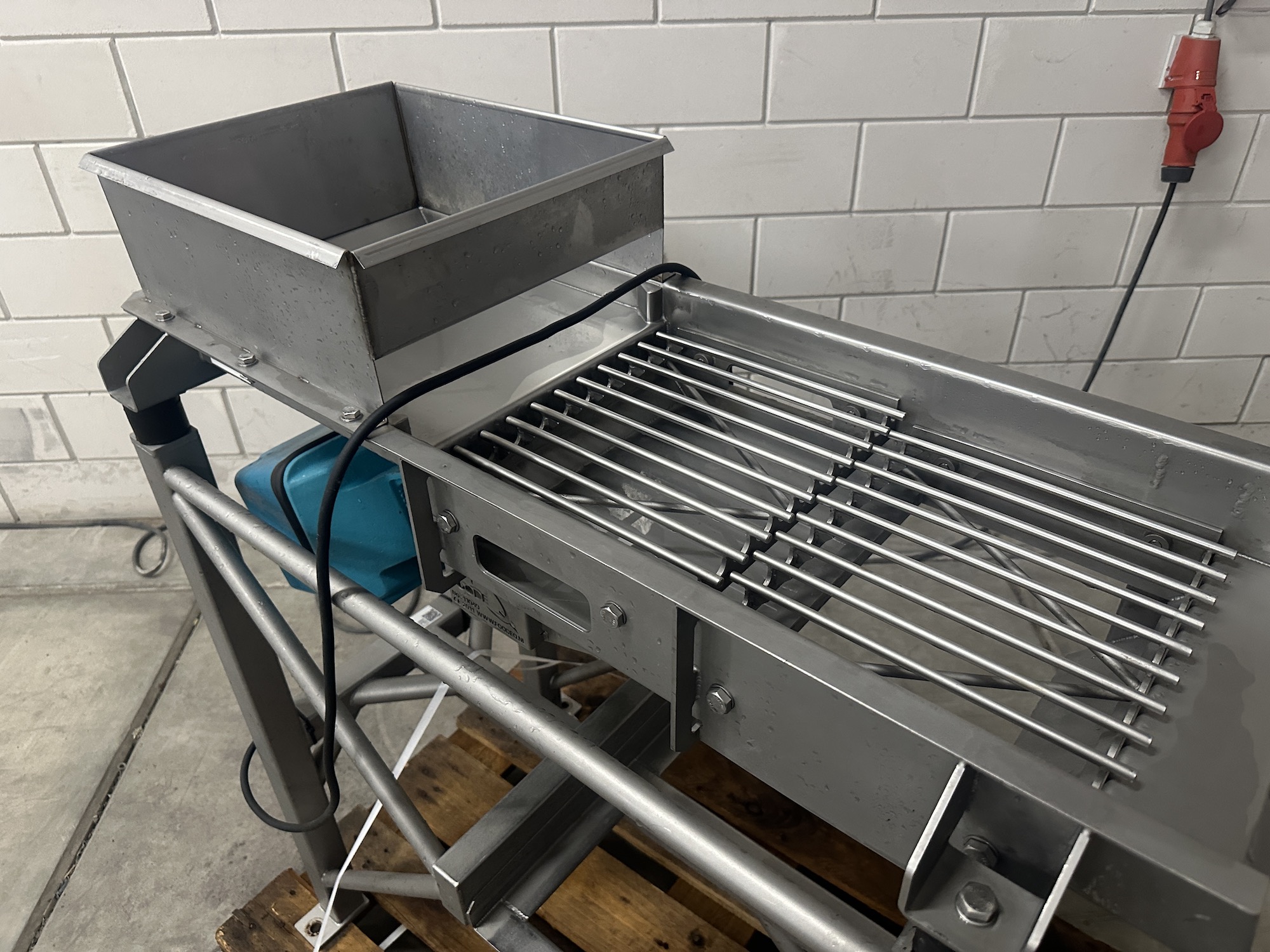 Used 2011 FoodeQ Vibratory feeder