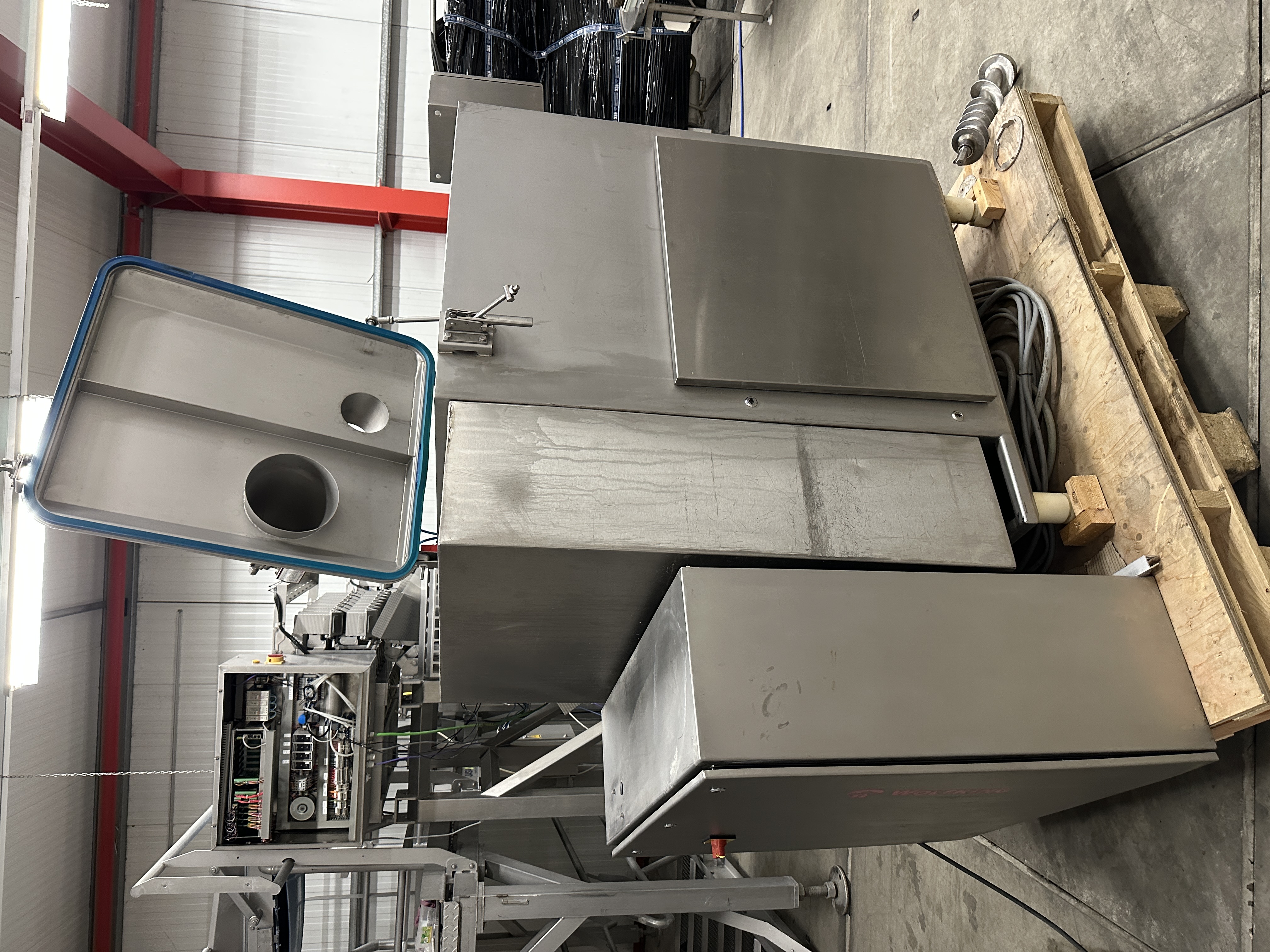 Used Wolfking SMG400/160 mixer grinder