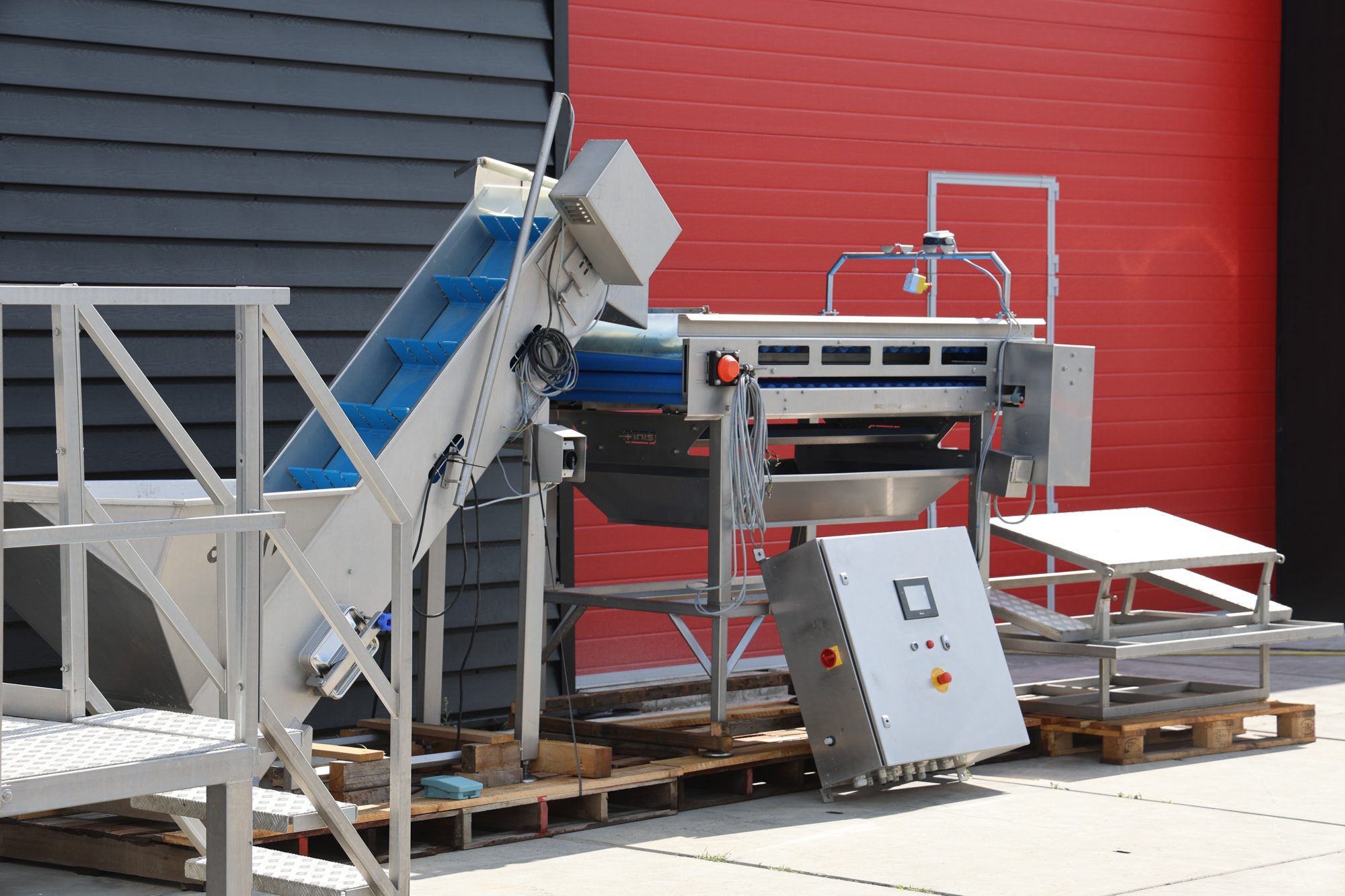 Used 2018 Eillert APM800 and B25 Full potato peeling and cutting line