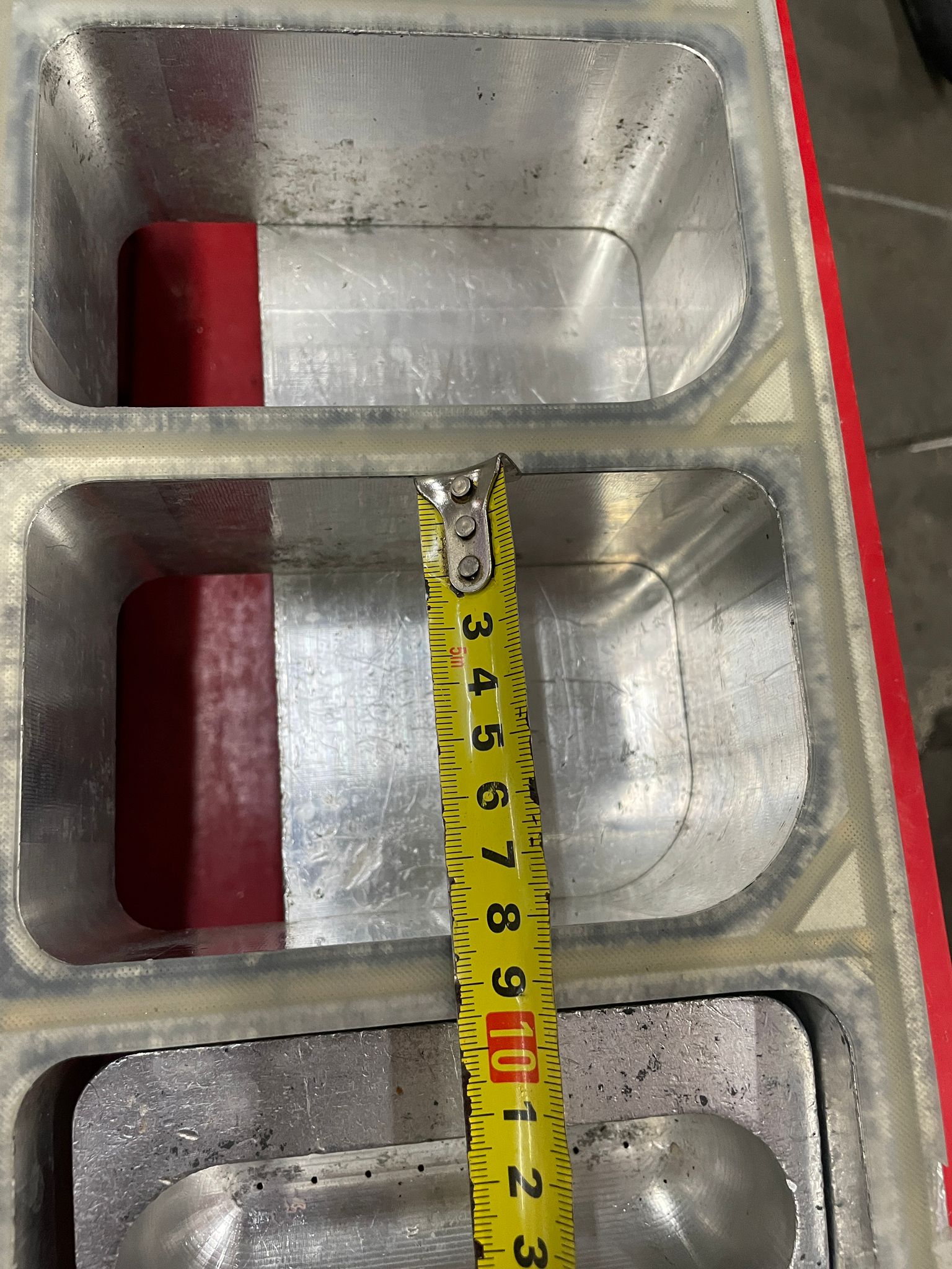 Used Sealpac RE25 thermoformer