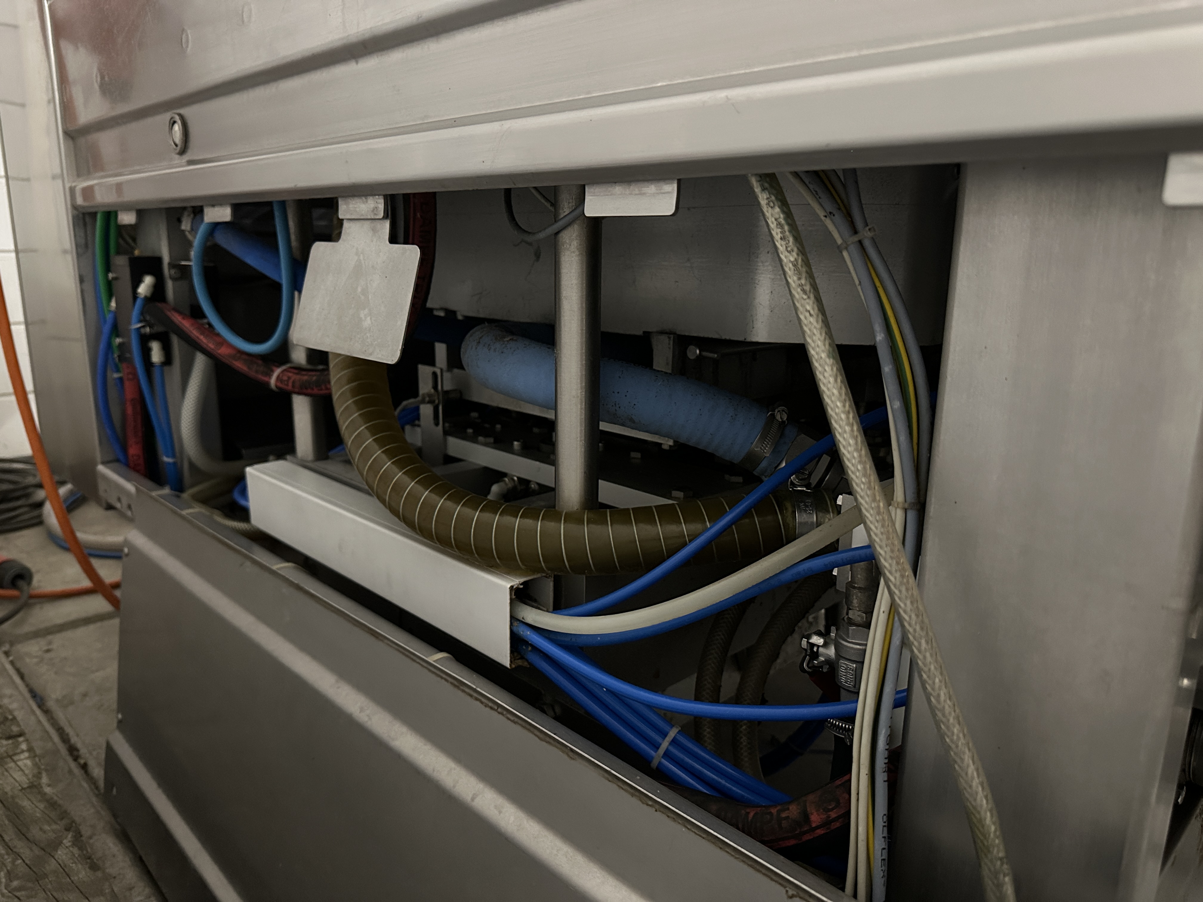 Used 2012 Multivac T400 automatic traysealer