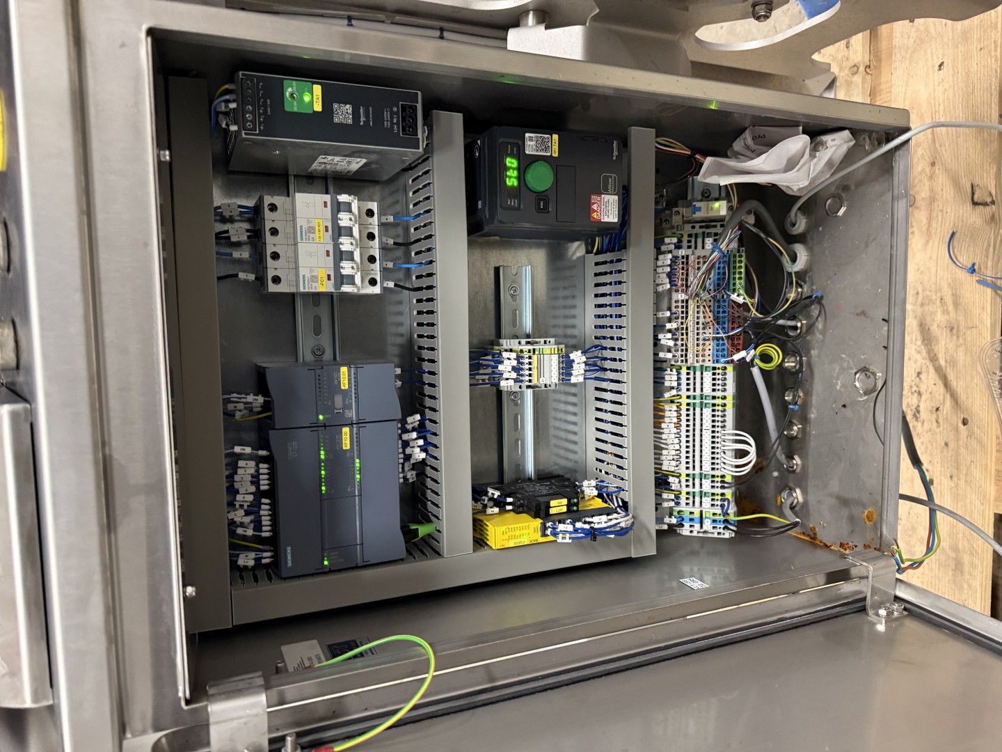 Used 2022 Carsoe Anytray Buffer 1500 LLANONE Right Pneumatic