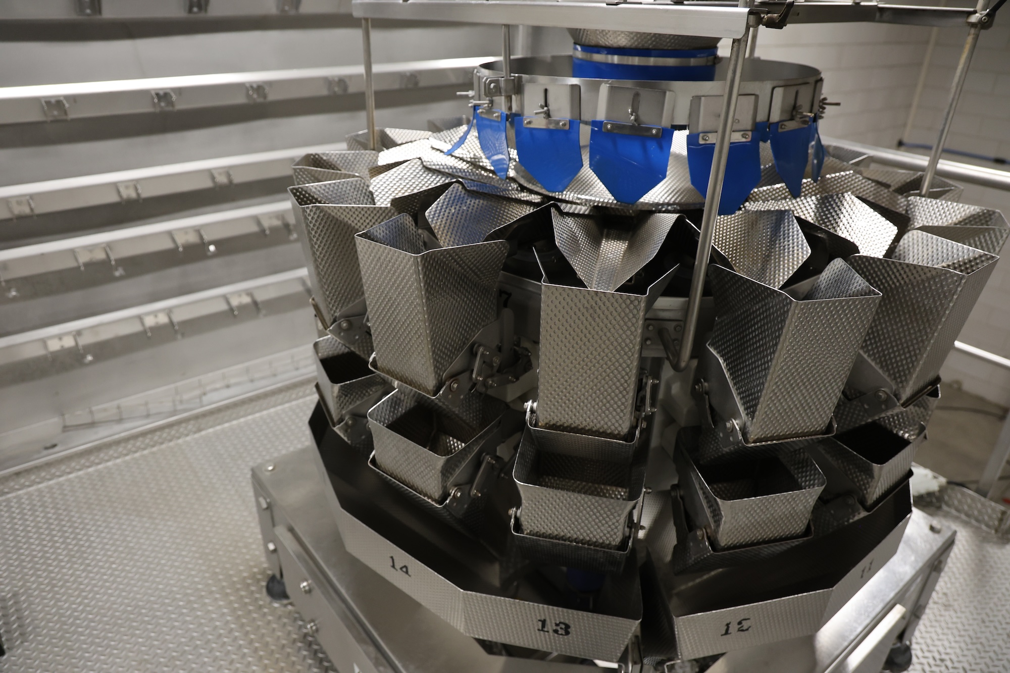 Used 2013 Multivac - Yamato Full automatic weighing and packing line