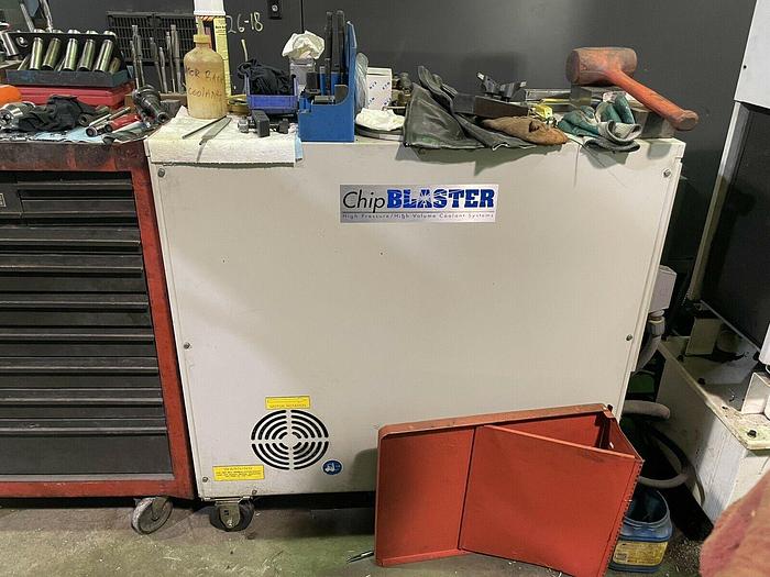 Used 2011 HWACHEON Vesta 850B Vertical Machining Center WITH CHIP BLASTER / CONVEYOR