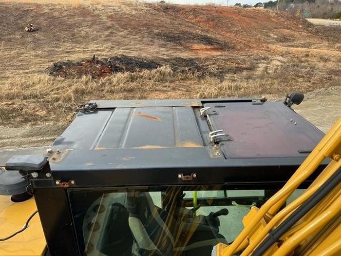 Used 2017 CAT 320FL