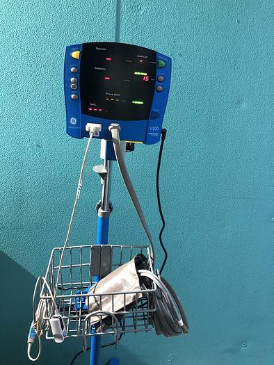 Used GE Dinamp V100 Patientenmonitor mit 1x Manschette, Fingersensor