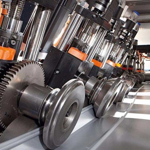 New F&P 3D Roll Former (New) #3502