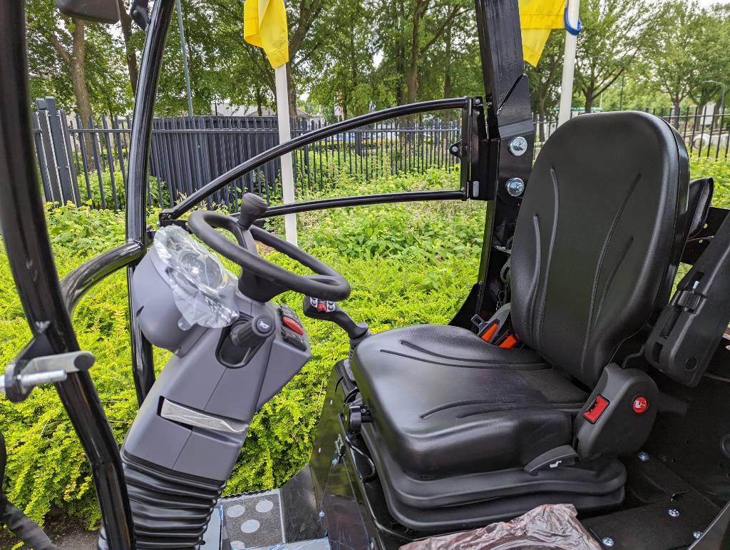 2022 GiANT G2200E X-tra