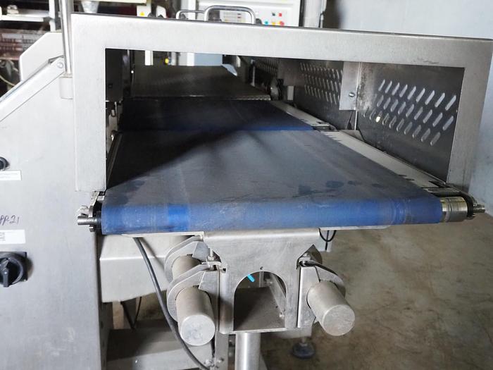 Used 2016 Loma Checkweigher with rejector CW3