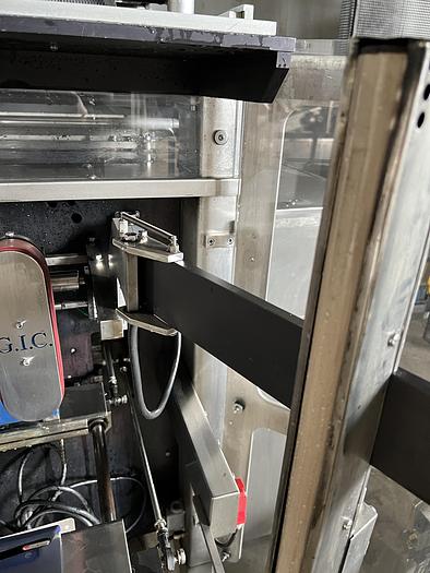 Used 2015 GIC Vertical form fill seal machine VFB4000
