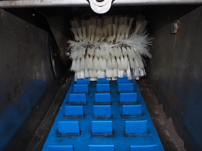 Used 2004 Christiaens Agro Systems  Aspargus washer 6500 260 2