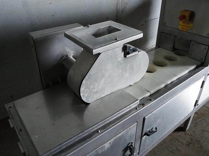 Used 2012 Finis food processing equipment Knife peeler + slicing line