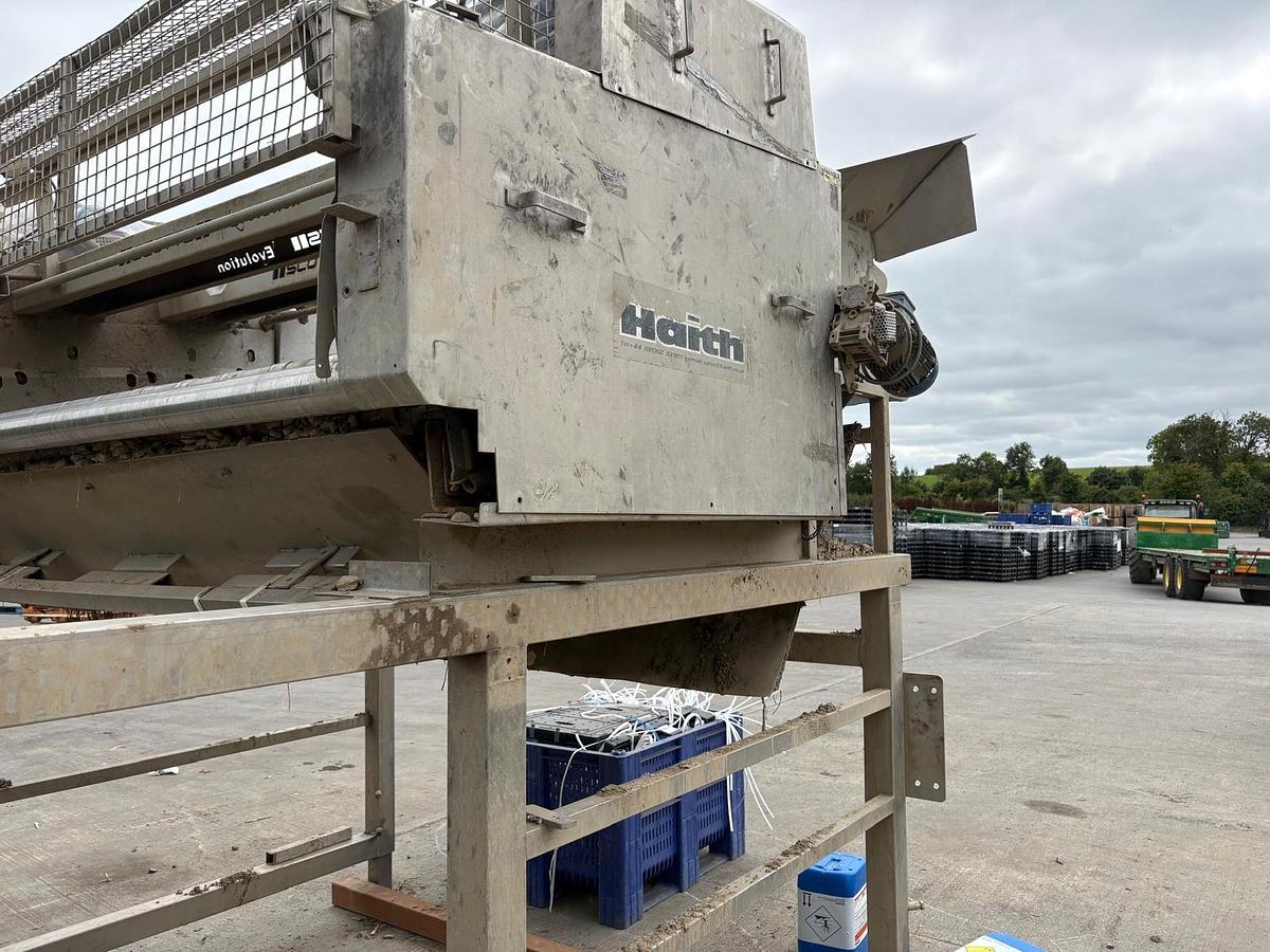 Used Scotts  Evolution separator