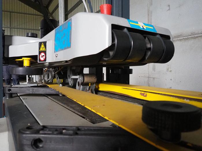 Used 2007 Siat S2-S box closing machine with top and bottom taper