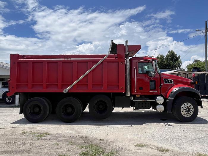 Used 2013 MACK GU173 Granite #5582