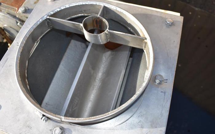 D'occasion USED ROTARY AIR LOCK VALVE, SIZE: 10'' X 4'' BLOW-THROUGH, CAST IRON, PFENING