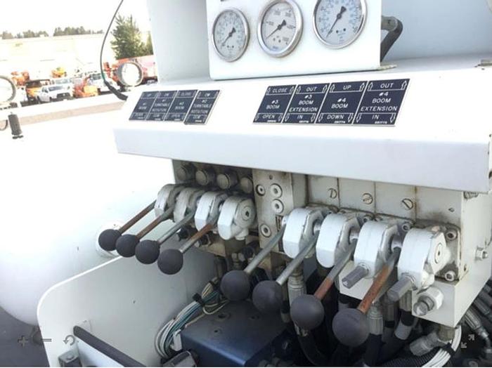 Used 2002 International 2674 Aspen Aerials UB50 Bridge Inspection Bucket Truck