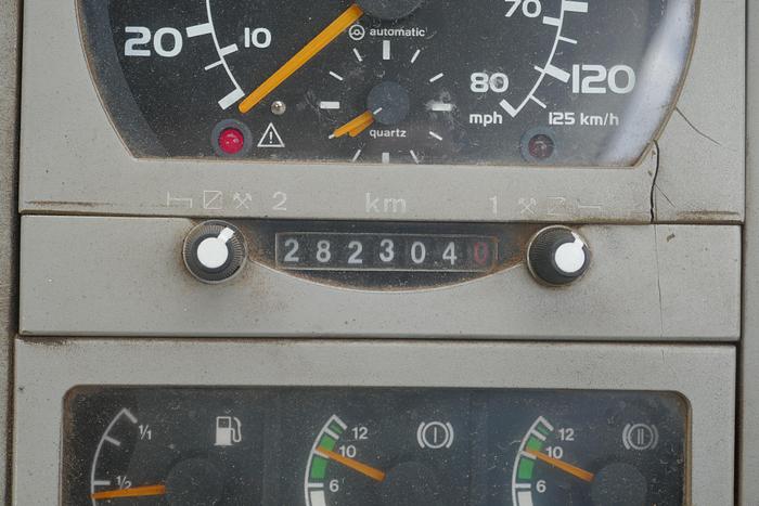 Used 2003 MAN LE26-280 6X4 TIPPER LORRY