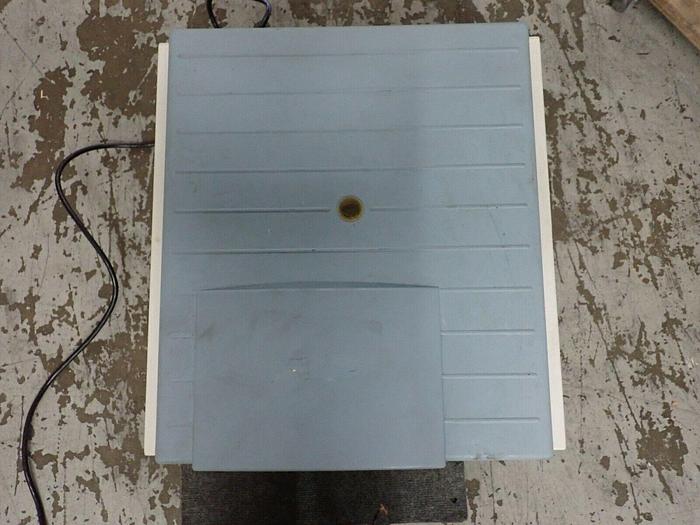 Used Thermo IEC Model Centra CL3 Centrifuge with Rotor 243, Buckets & Inserts