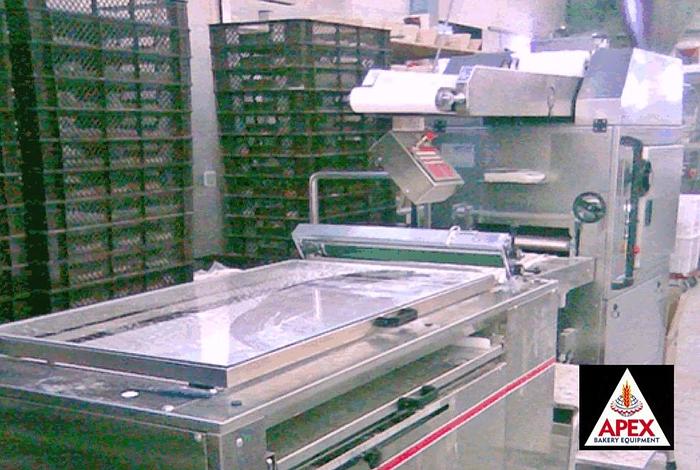 Apex Retracting Table