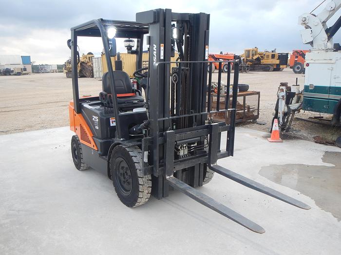Used 2019 Doosan  D25S-7
