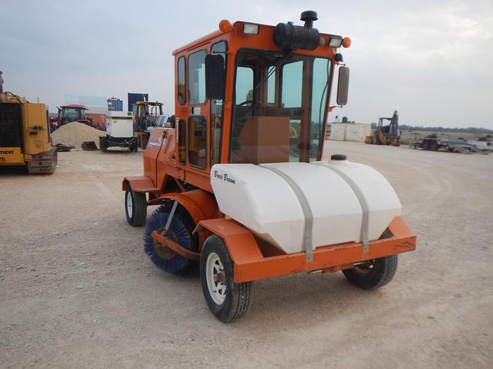 Used 2015 Broce Broom RJT350