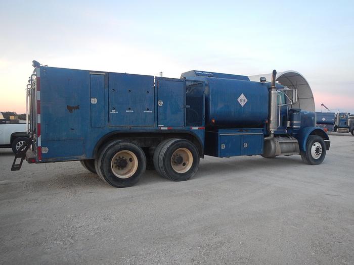 Used 2001 Peterbilt 379