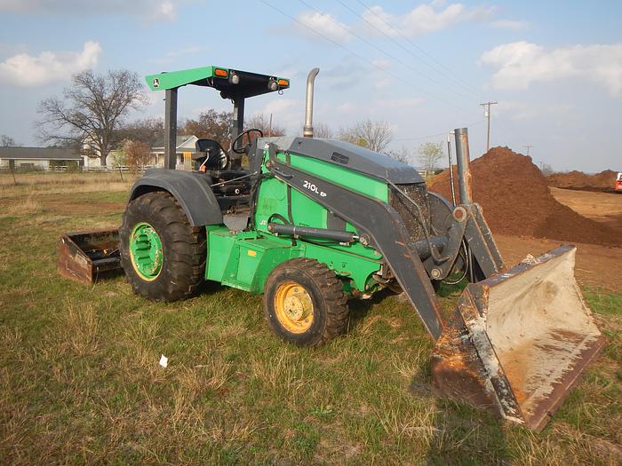 Used 2016 DEERE 210L EP