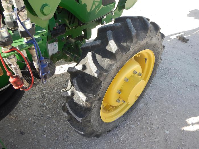 Used 2015 DEERE 5075E
